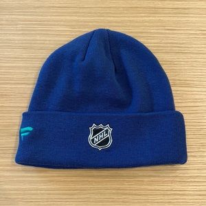 NHL canucks toque